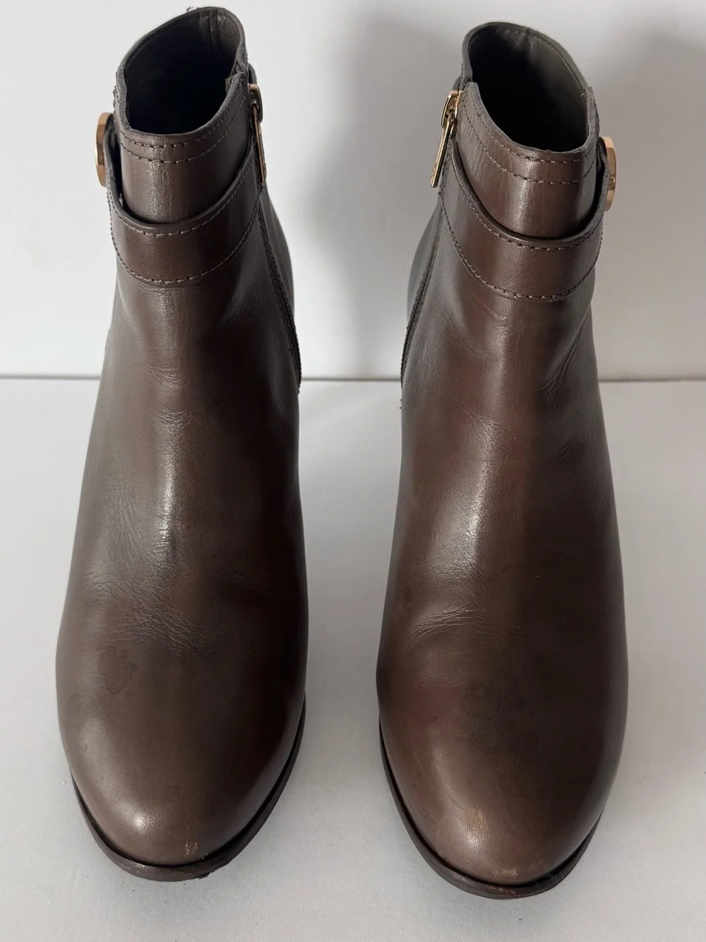 Tory Burch Women's Taupe Leather Ankle Booties Size 10M Gold Logo Side Zip Heel